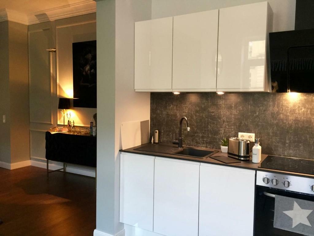 Altbauwohnung Im Herzen Von Karlsruhe Bagian luar foto